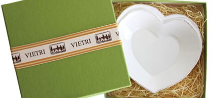 Share the Love with a Lastra White Heart Plate