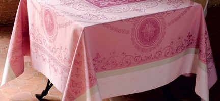 Guide to Choosing Table Linens